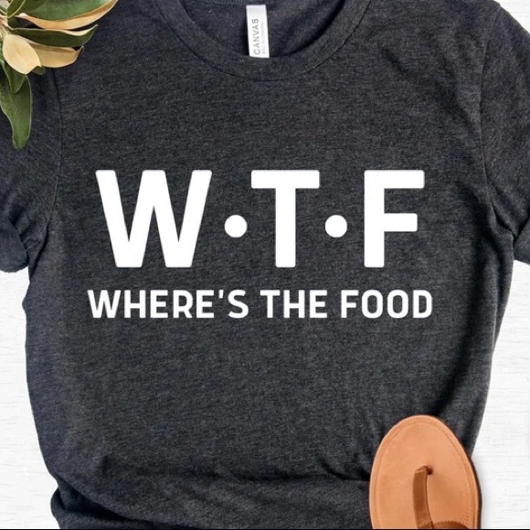 Gildan Tops - - - - Cute 🥰 Women 👕 t-shirt